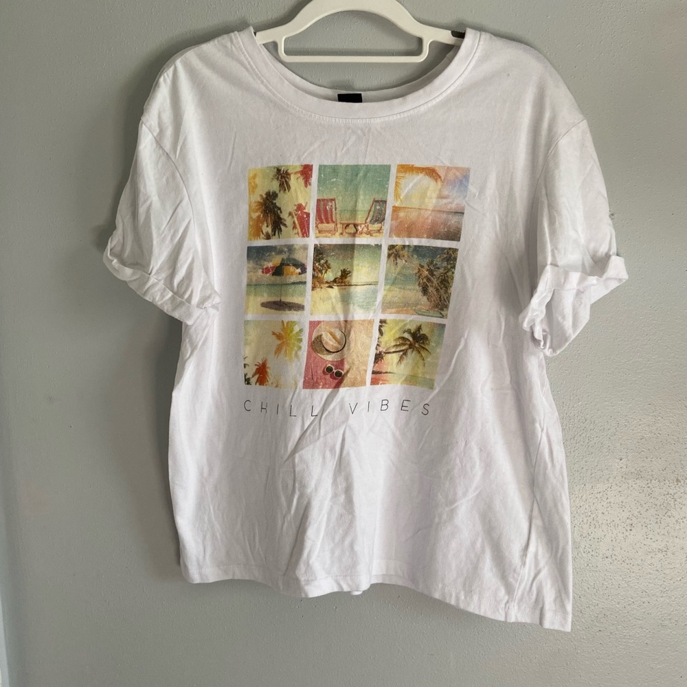 “Chill Vibes” t-shirt